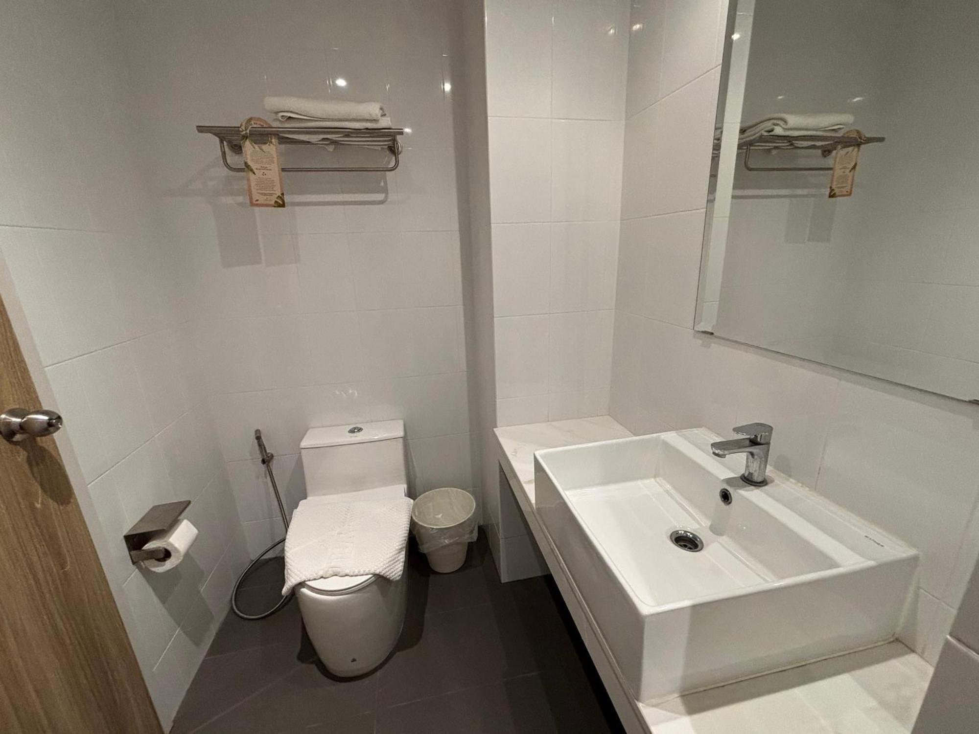 De Botan Bangna Hotell Bangkok Eksteriør bilde